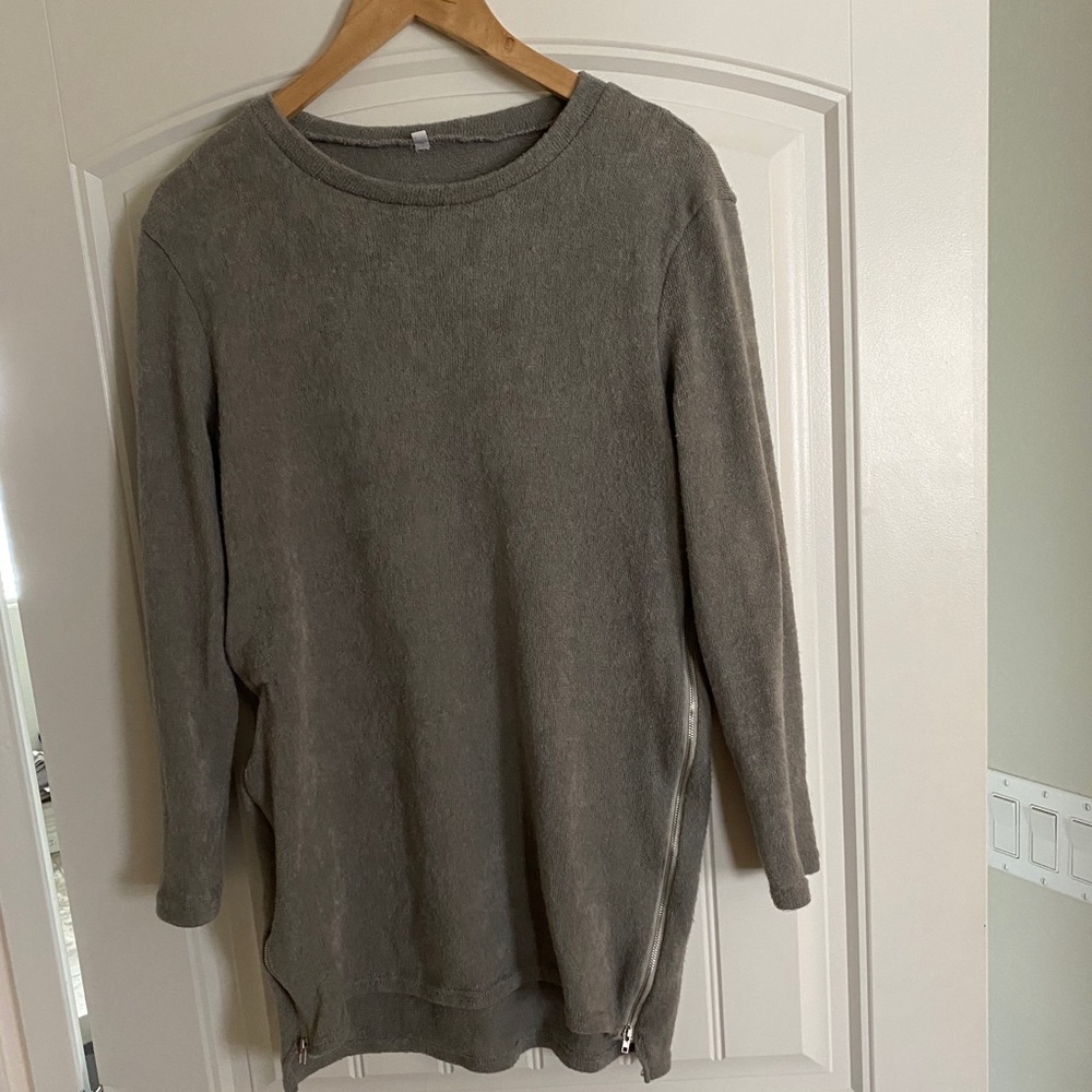 Gray sweater with zippers